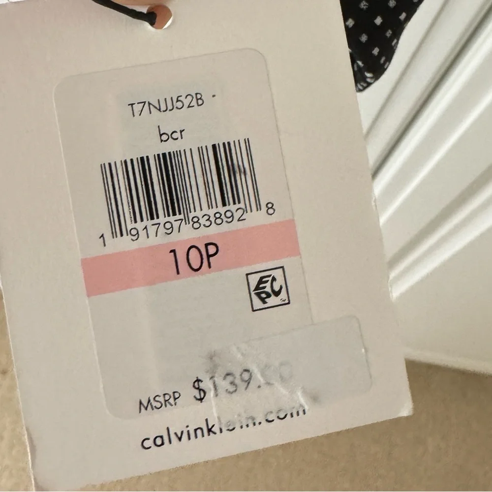 NWT Calvin Klein Blazer - 10P - Picture 3 of 5